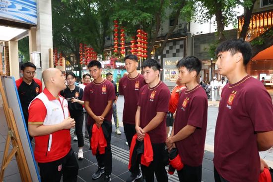 国产成人18黄网站麻豆